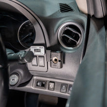 UHF Handpiece Mount | Nissan Navara NP300