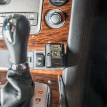 UHF Handpiece Mount For Nissan Y62 Patrol 2010+