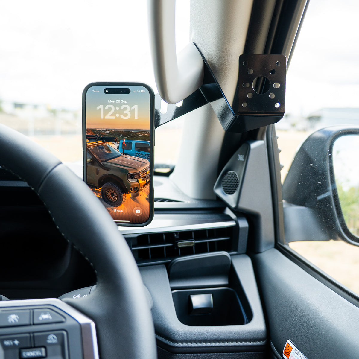 UHF Handpiece & Phone Mount | Toyota Hilux N90 '25+