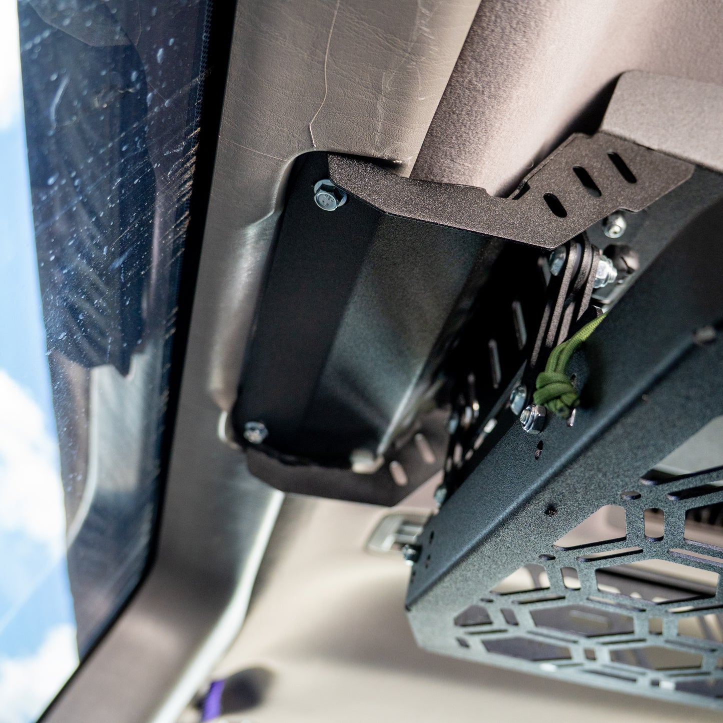 Drop Down Parcel Shelf to suit Toyota Land Cruiser 100 Series (Downward Facing Handles)